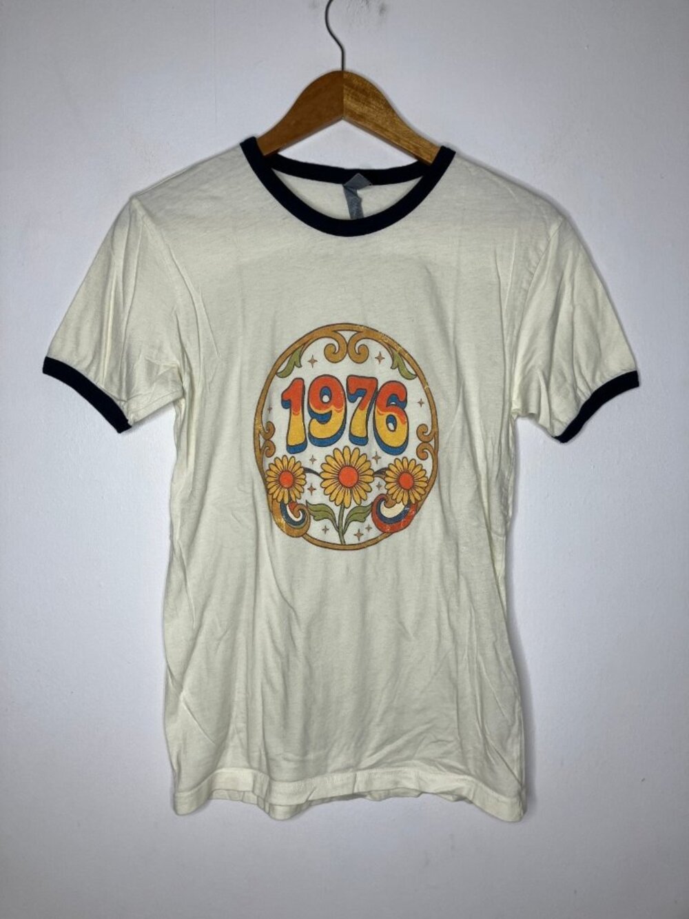 1976 Vintage Style Ringer T-Shirt Cream White Men's Unisex Small